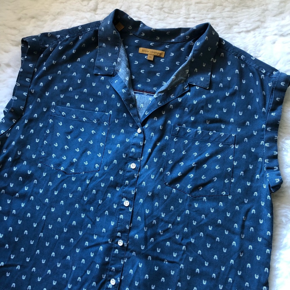 Jachs Girlfriend | Arrow Print Chambray Shirt - image 2